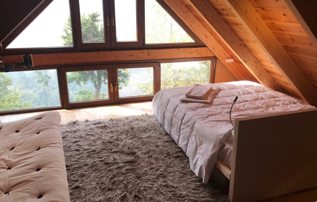 Chalet In The Forest กาลาวริตา ภายนอก รูปภาพ